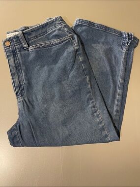 Liz Claiborne Village Sport Blue Jean Capris | 6